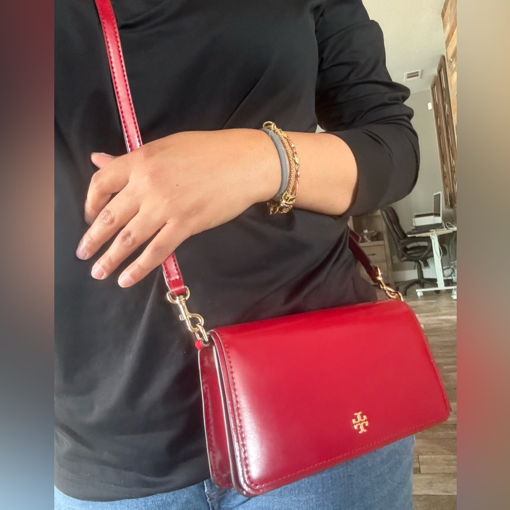 NWT Tory Burch Emerson Patent Leather Mini Crossbody Handbag In Red - Picture 7 of 8